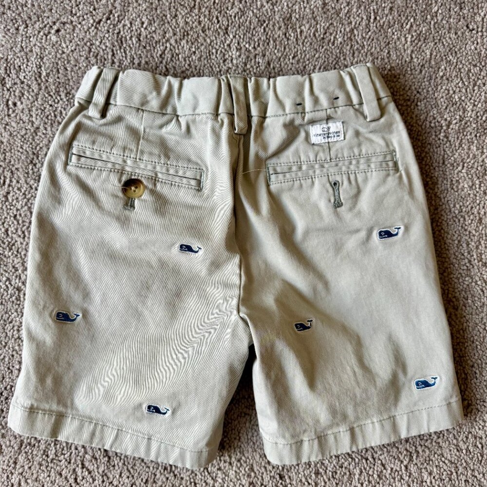 Vineyard Vines Boys Breaker Embroidered Whale Shorts 5T - Picture 2 of 3